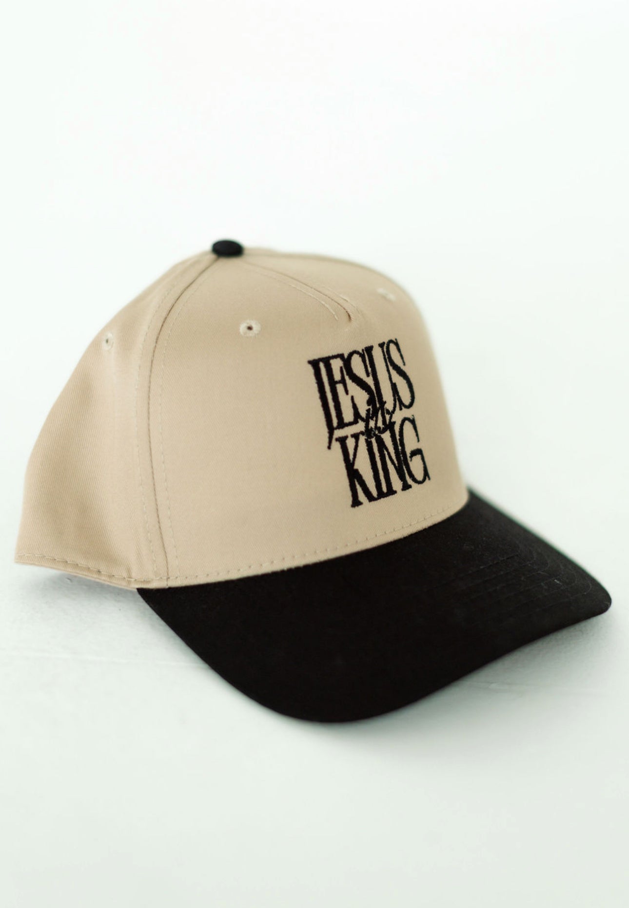 JESUS IS KING - hat